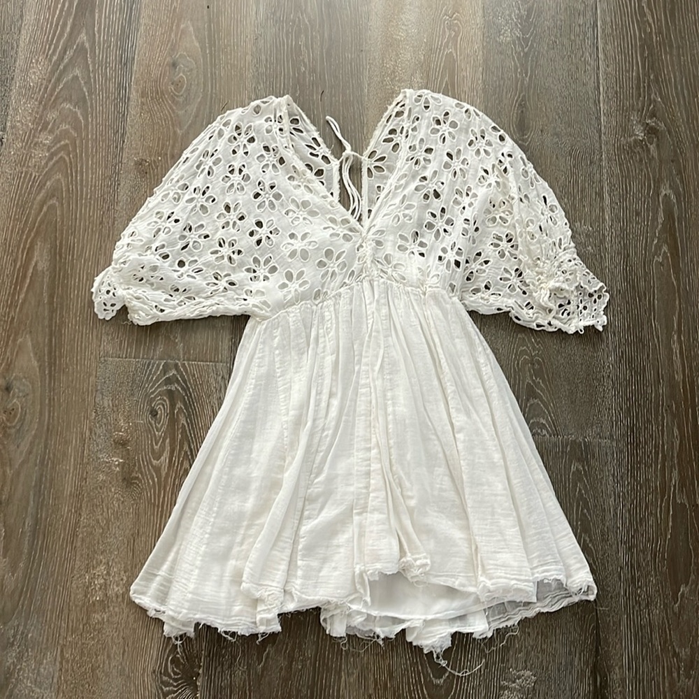 Free People - White Balloon Half Sleeve Dress with Crochet floral top (L)